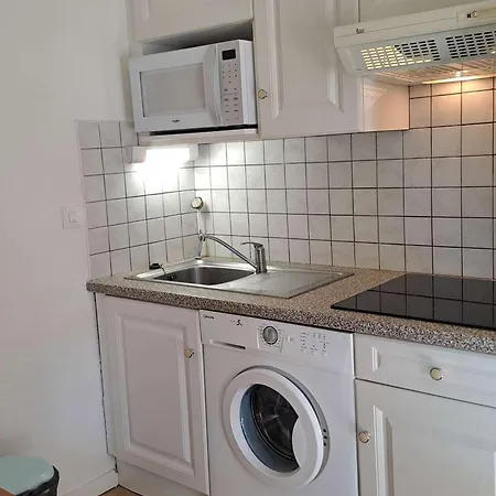 Maison Sous La Pinede, Wifi - 4 Pers. - Fr-1-878-52 Holiday home