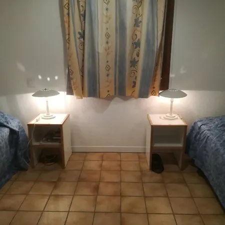 Дом отдыха Maison Sous La Pinede, Wifi - 4 Pers. - Fr-1-878-52